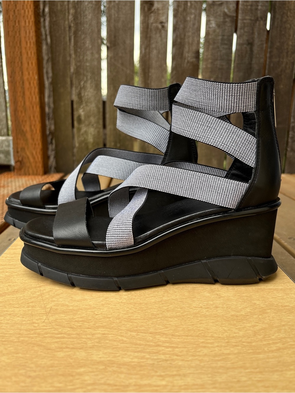 Sorel Joanie III Sport Strap Wedge Sandal In Black/Cloud Grey Sz 8
